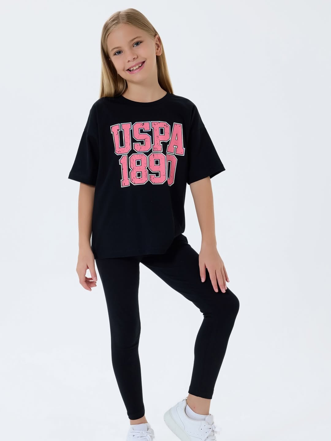 Uspa in black sizes 9/10 to