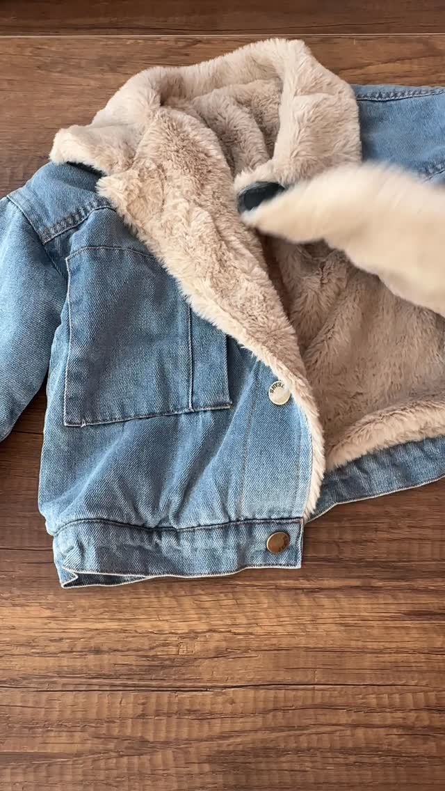 Trendiest jacket ever Sizes 3/4y 4/5